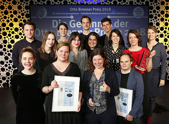 Gruppenfoto des Medienprojektpreisgewinnerteam „Docupy“ (WDR und bildundtonfabrik)